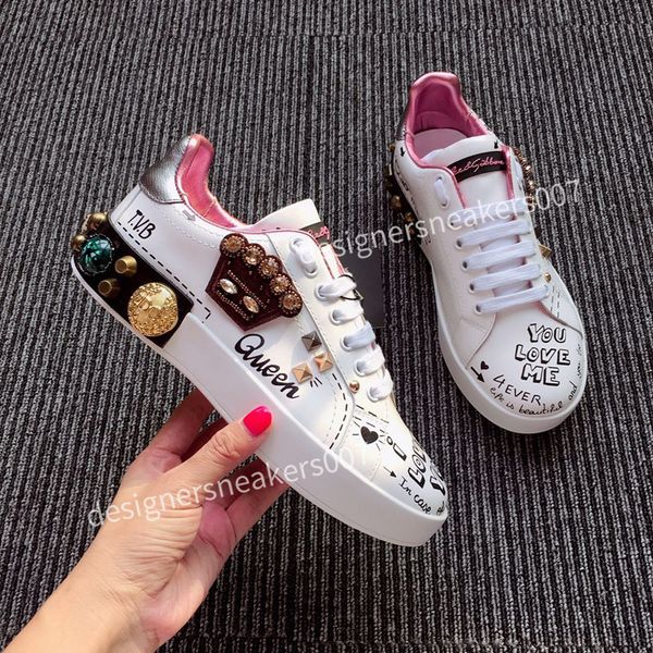 2021man shoes fashion women shoes men's leather lace up platform oversized sole sneakers white black casual hc190704
2021man shoes fashion women shoes men's leather lace up platform oversized sole sneakers white black casual hc190704