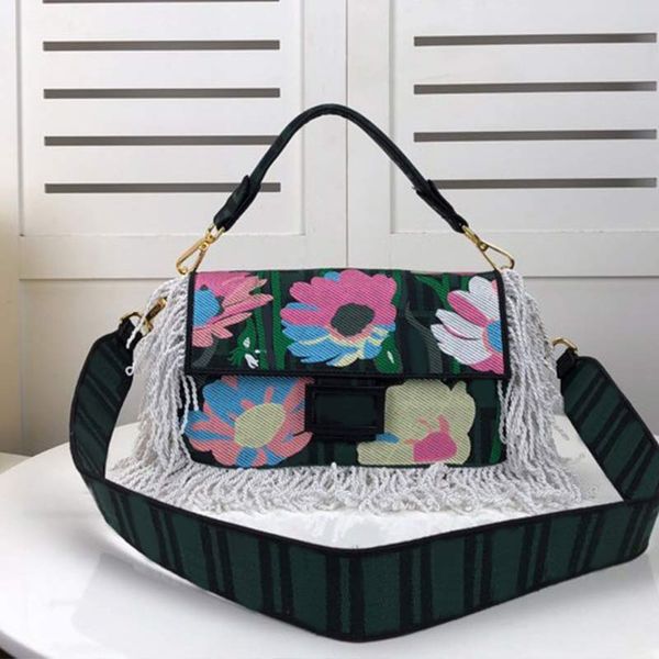 women handbag medium embroidery purse sac messenger pour hommes ladies shoulder bag flap wallet graceful handbag
women handbag medium embroidery purse sac messenger pour hommes ladies shoulder bag flap wallet graceful handbag