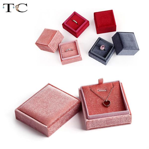 corduroy jewelry box creative propose ring gift box necklaces rings pendant packaging velvet container, Pink;blue
corduroy jewelry box creative propose ring gift box necklaces rings pendant packaging velvet container, Pink;blue