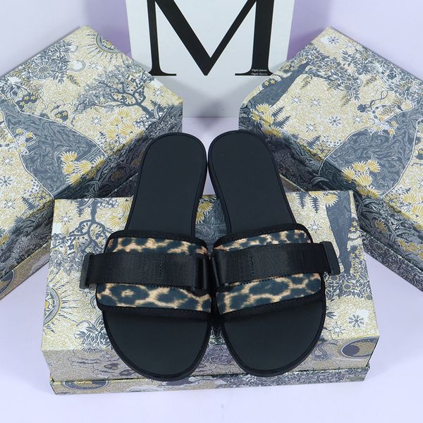luxury brand sandals designer slippers slides floral brocade genuine leather flip flops women shoes sandal by gogo_shoes 20, Black
luxury brand sandals designer slippers slides floral brocade genuine leather flip flops women shoes sandal by gogo_shoes 20, Black