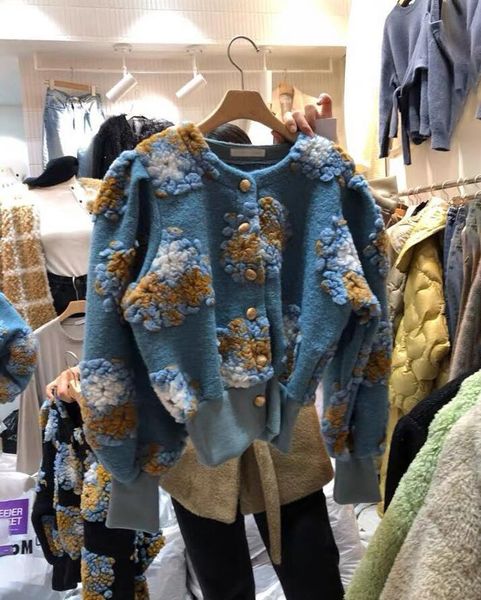 2021 autumn cardigan short jacket vintage 3d flowers korean coat women long sleeve neck jumper p2143 ss3m, White;black
2021 autumn cardigan short jacket vintage 3d flowers korean coat women long sleeve neck jumper p2143 ss3m, White;black