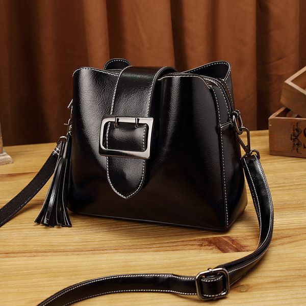 sacos couro genuno para as mulheres de marca luxo bolsas femininas designer mensageiro senhoras ombro bolsa feminina t28
sacos couro genuno para as mulheres de marca luxo bolsas femininas designer mensageiro senhoras ombro bolsa feminina t28