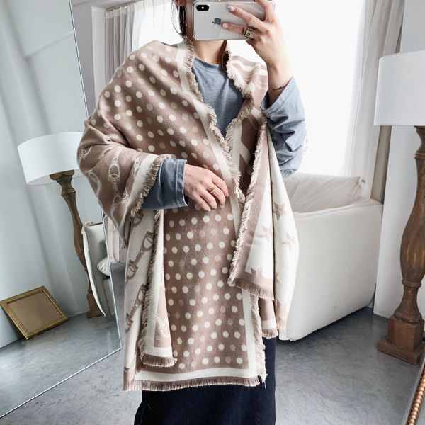 2020 female hipping cashmere scarf winter pashmina shawls and wrappers lady thick printing blanket buffing scarves neck, Blue;gray
2020 female hipping cashmere scarf winter pashmina shawls and wrappers lady thick printing blanket buffing scarves neck, Blue;gray