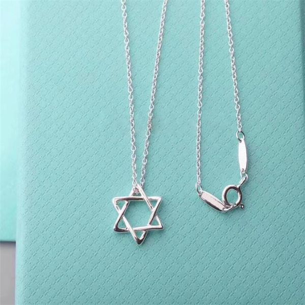 100% s925 sterling silver six-pointed star necklace popular female clavicle chain jewelry for girlfriend for christmas
100% s925 sterling silver six-pointed star necklace popular female clavicle chain jewelry for girlfriend for christmas