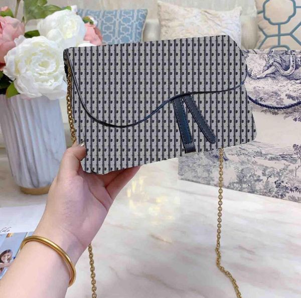 fashion women's shoulder bag women's retro saddle sling cross bag women's leather summer schoudertas bag ae50dj
fashion women's shoulder bag women's retro saddle sling cross bag women's leather summer schoudertas bag ae50dj