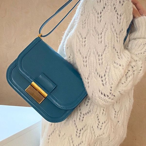shoulder bag designer 2022 mini fashion messenger wallet solid color elegant exquisite flip gift for girlfriend premium brand bag
shoulder bag designer 2022 mini fashion messenger wallet solid color elegant exquisite flip gift for girlfriend premium brand bag