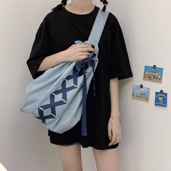2021 new fashion personality washing denim drawstring pack one shoulder letter large capacity travel bag d866
2021 new fashion personality washing denim drawstring pack one shoulder letter large capacity travel bag d866