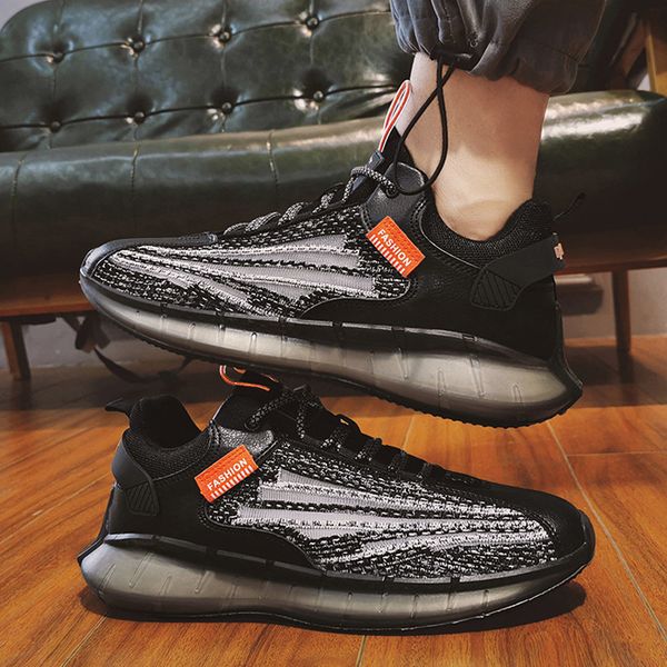 2021 breathable men running shoes tripe white black three colors mens walking shoes trainers zapatos trend fashion chaussures 40-45
2021 breathable men running shoes tripe white black three colors mens walking shoes trainers zapatos trend fashion chaussures 40-45