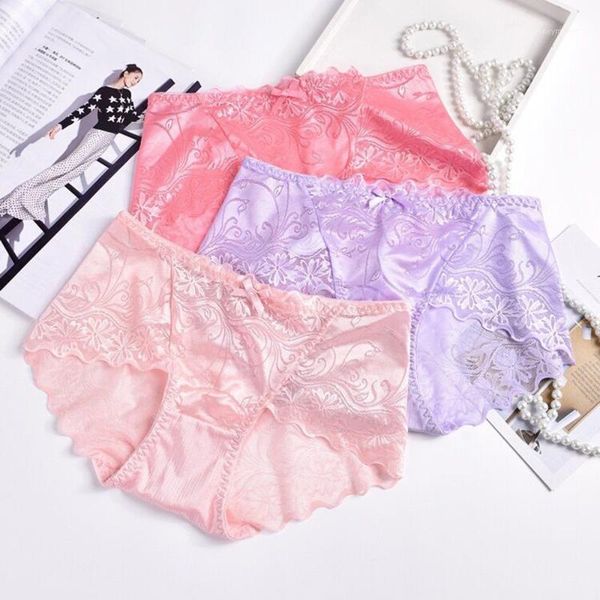 summer new seamless lace ladies underwear mid-waist breathable buttocks briefs1, Black;pink
summer new seamless lace ladies underwear mid-waist breathable buttocks briefs1, Black;pink