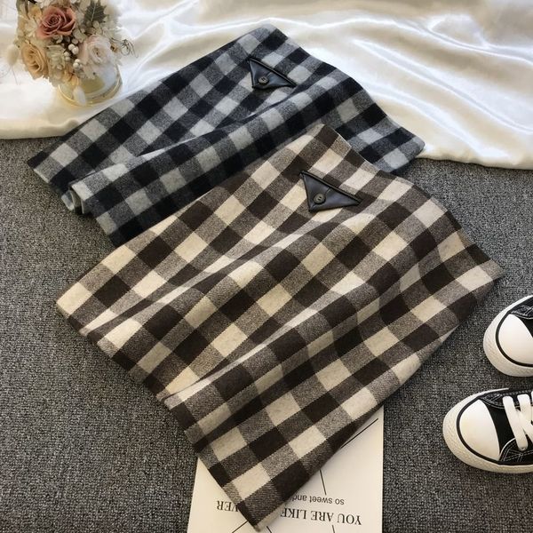 2021 new winter new korean of plaid woolen skirt with high waist and thin a-line bag hip nuoy, Black
2021 new winter new korean of plaid woolen skirt with high waist and thin a-line bag hip nuoy, Black