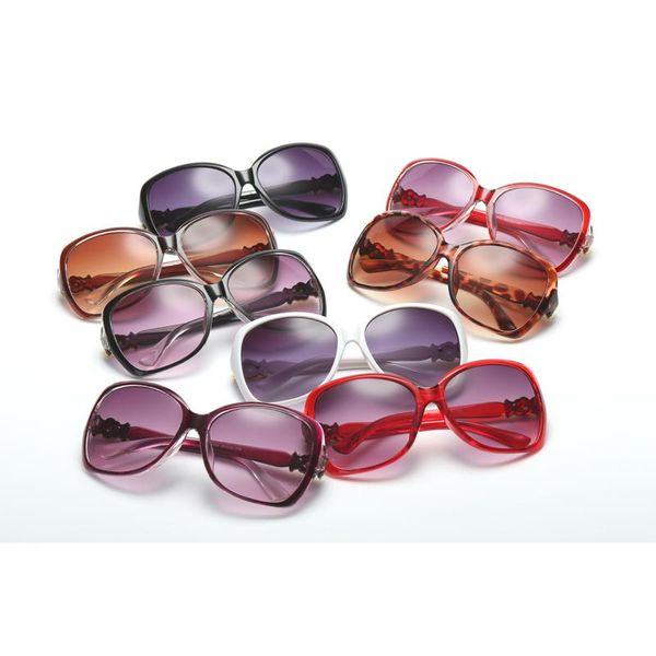sunglasses 2021 fashion female prismatic eyewear design driving women ladies elegant big sun glasses uv400, White;black
sunglasses 2021 fashion female prismatic eyewear design driving women ladies elegant big sun glasses uv400, White;black