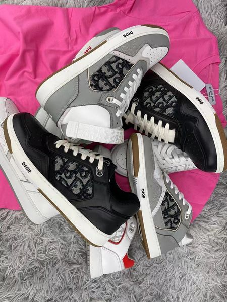 2020 designer men women b27 shoes leisure low high sports shoes leather sports shoes leather tpu bottom size 35-44, Black
2020 designer men women b27 shoes leisure low high sports shoes leather sports shoes leather tpu bottom size 35-44, Black