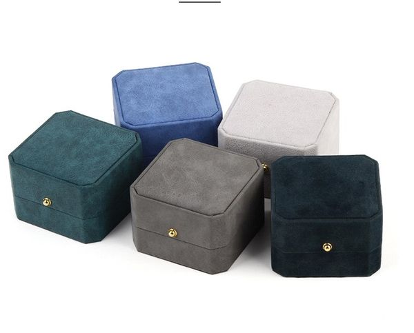 new jewelry packing box octagonal pu leather snap button ring box pendant box valentine's day gift wrap
new jewelry packing box octagonal pu leather snap button ring box pendant box valentine's day gift wrap