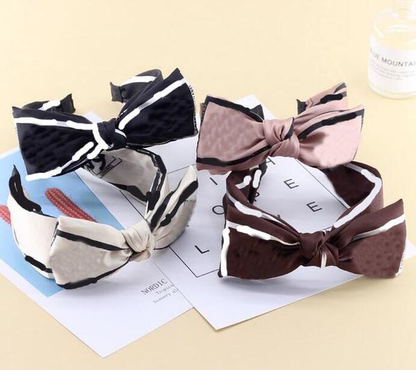 2021 women fashion letter print women hair sticks fashion girl headbandwomen designer headbands hair accessories for women head bands, Silver
2021 women fashion letter print women hair sticks fashion girl headbandwomen designer headbands hair accessories for women head bands, Silver