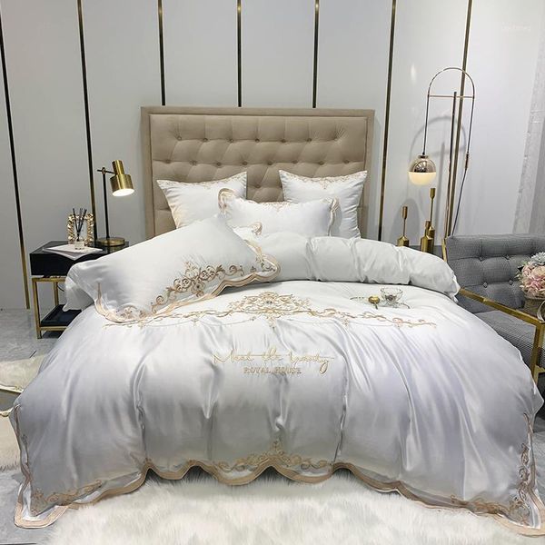 european style luxury white smooth silk cotton embroidery bedding set  king duvet cover bed sheet pillowcases home textile1 
european style luxury white smooth silk cotton embroidery bedding set  king duvet cover bed sheet pillowcases home textile1