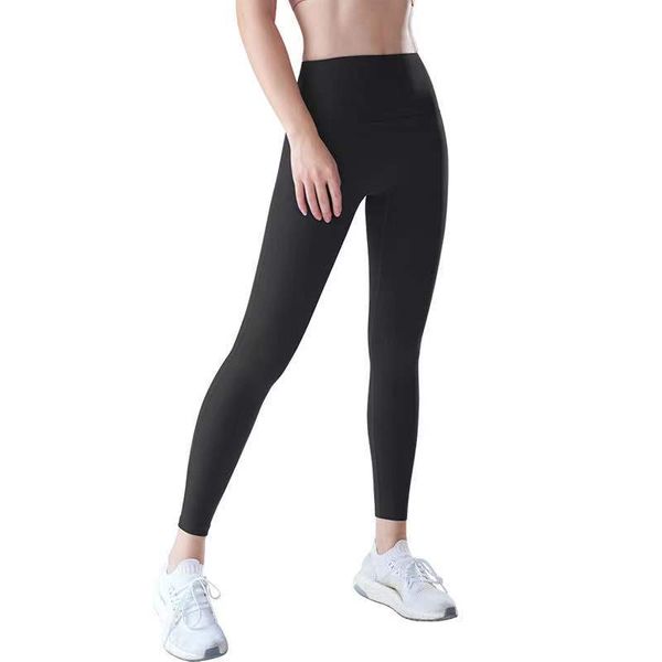new nude yoga pants women's buttock lifting without embarrassment line lu high waist fitness tight capris66
new nude yoga pants women's buttock lifting without embarrassment line lu high waist fitness tight capris66