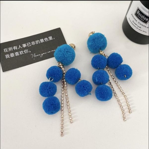 2020 the new fashion autumn/winter blue wool ball long metal bead tassel earrings exaggerated 512, Golden;silver
2020 the new fashion autumn/winter blue wool ball long metal bead tassel earrings exaggerated 512, Golden;silver