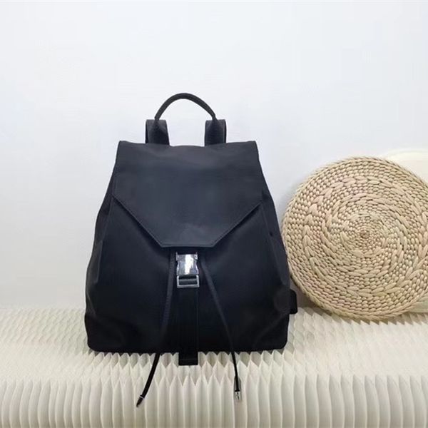 high-quality backpack fashion simple and versatile portable handbag large capacity ladies new european and american travel backpack
high-quality backpack fashion simple and versatile portable handbag large capacity ladies new european and american travel backpack