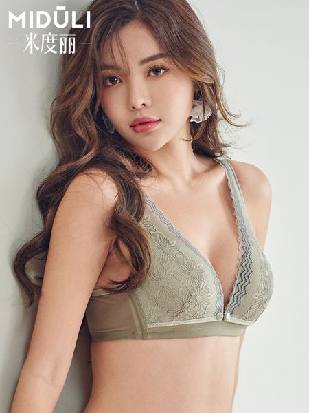 gathered anti sagging pregnant women's underwear female breast feeding comfortable large bra without steel ring, White
gathered anti sagging pregnant women's underwear female breast feeding comfortable large bra without steel ring, White
