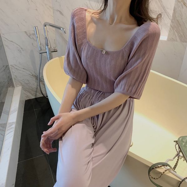 women's ice silk knitted t-shirt clavicle square collar simple style sleeves solid color short new, White
women's ice silk knitted t-shirt clavicle square collar simple style sleeves solid color short new, White