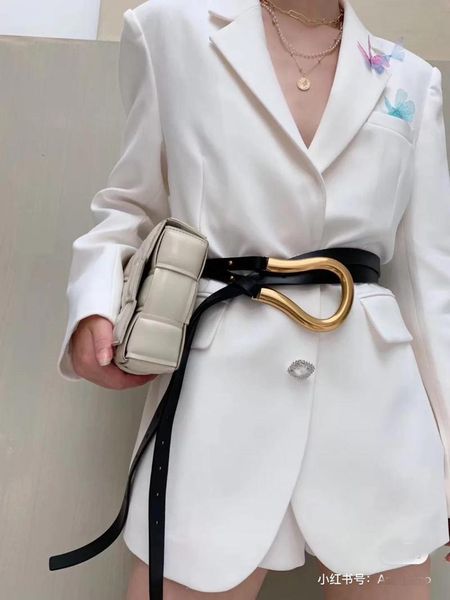 autumn fashion women luxury butterful blazer female white jacket coat gdnz 8.23, White;black
autumn fashion women luxury butterful blazer female white jacket coat gdnz 8.23, White;black
