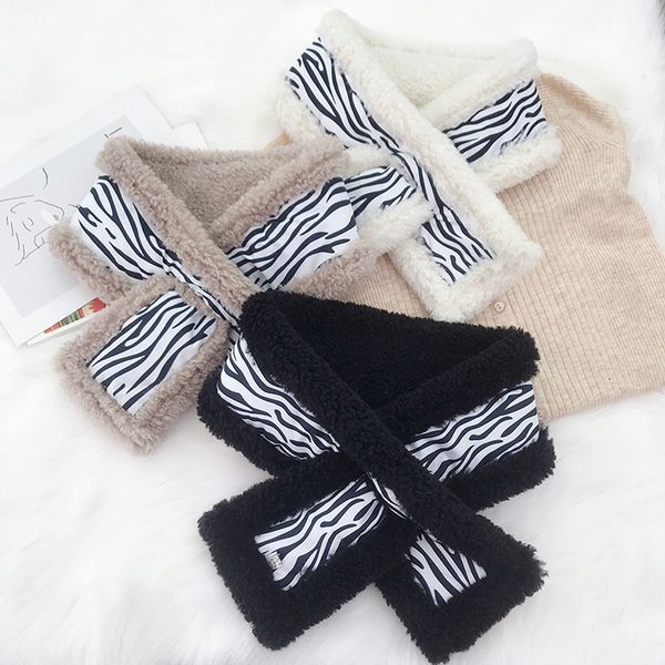 ins korean street fashion easy to match plush double-sided bib women's leisure simple trend cross warm small bib, Blue;gray
ins korean street fashion easy to match plush double-sided bib women's leisure simple trend cross warm small bib, Blue;gray