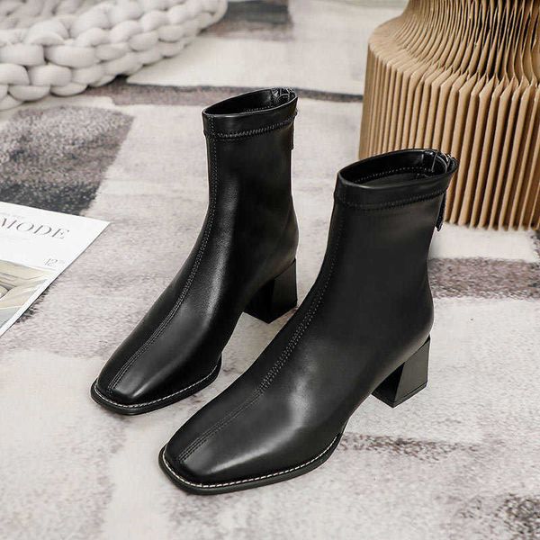 2021 new british short spring and autumn single thin white square head high martin boots thick heels, Black
2021 new british short spring and autumn single thin white square head high martin boots thick heels, Black