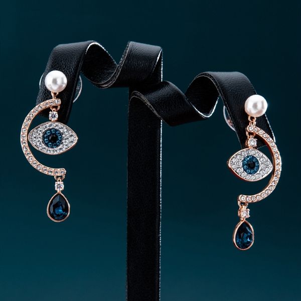 luxury devils eye pearl half moon ear racket female piercing ear stud earring swarovski element crystal stylish design, Golden
luxury devils eye pearl half moon ear racket female piercing ear stud earring swarovski element crystal stylish design, Golden
