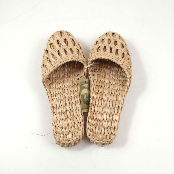 bath accessory set 2021 pastoral style hand-woven deodorant, breathable straw shoes men and women grass slippers
bath accessory set 2021 pastoral style hand-woven deodorant, breathable straw shoes men and women grass slippers