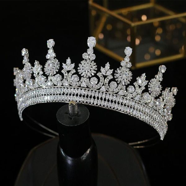 новая роскошь tiara fashion accessoration crystal crown breide tiara свадебные аксессуары для волос головной убор зиркония ювелирные изделия, Golden;silver
новая роскошь tiara fashion accessoration crystal crown breide tiara свадебные аксессуары для волос головной убор зиркония ювелирные изделия, Golden;silver