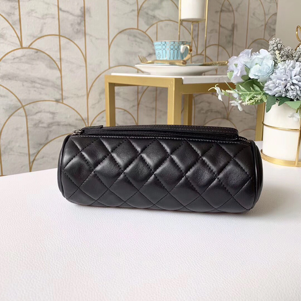 style cosmetic bag eyebrow pencil can be put on smooth and smooth material 049200 impeccable workmanship import sheepskin bag
style cosmetic bag eyebrow pencil can be put on smooth and smooth material 049200 impeccable workmanship import sheepskin bag