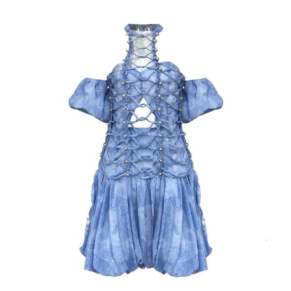 2021 new summer woman wearing blue halter-neck hollow cross short sleeve dress plied ladies femme robe 6d78, Black;gray
2021 new summer woman wearing blue halter-neck hollow cross short sleeve dress plied ladies femme robe 6d78, Black;gray