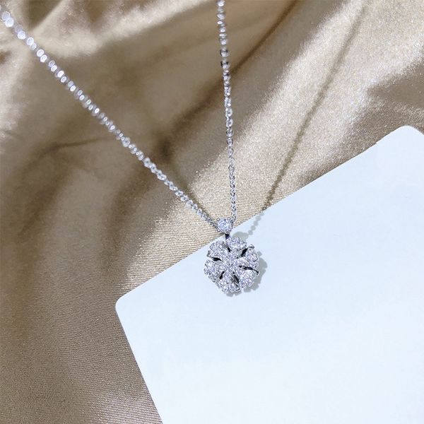 factory direct rotatable snowflake necklace austrian crystal snowflake pendant female clavicle chain necklace, Silver
factory direct rotatable snowflake necklace austrian crystal snowflake pendant female clavicle chain necklace, Silver