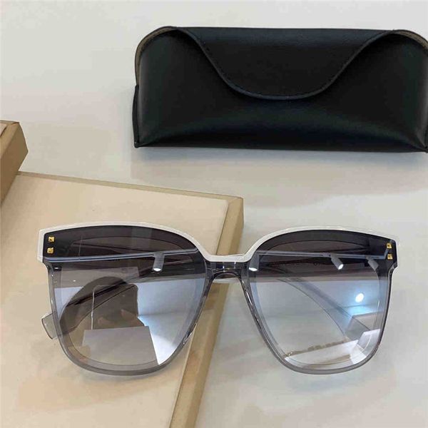 4099 new sunglasses uv-400 anti-ultraviolet fashion square frame sunglasses plate full frame frame with rivet glasses glasses case, White;black
4099 new sunglasses uv-400 anti-ultraviolet fashion square frame sunglasses plate full frame frame with rivet glasses glasses case, White;black