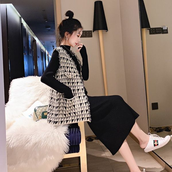 small fragrance vest coat foreign style pregnant women early 2020 autumn korean loose wool dress two piece suit, White
small fragrance vest coat foreign style pregnant women early 2020 autumn korean loose wool dress two piece suit, White
