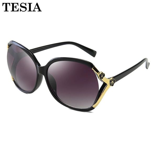 sunglasses vintage women gradient lens hollow rose sun glasses for female uv400 protection sunglass okulary lentes de sol mujer, White;black
sunglasses vintage women gradient lens hollow rose sun glasses for female uv400 protection sunglass okulary lentes de sol mujer, White;black