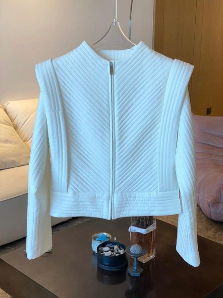 2020 new ladies fashion long sleeve round neck striped cotton jacket 1201, Black;brown
2020 new ladies fashion long sleeve round neck striped cotton jacket 1201, Black;brown