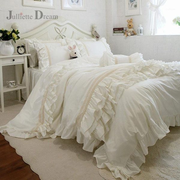 luxury elegant bedding set ruffle layers duvet cover bedding handmade wrinkle lace bedspread bed sheet princess bedclothes1
luxury elegant bedding set ruffle layers duvet cover bedding handmade wrinkle lace bedspread bed sheet princess bedclothes1