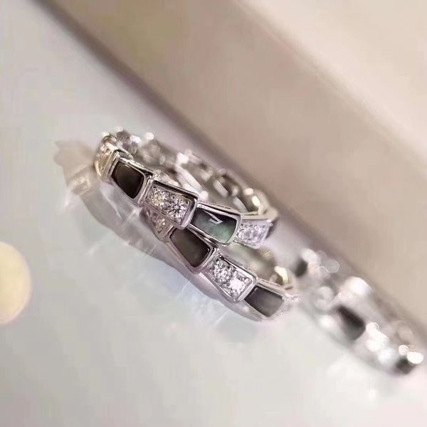 горячие продажи женские кольца модные кольца для женщин с изысканными украшениями, Silver
горячие продажи женские кольца модные кольца для женщин с изысканными украшениями, Silver