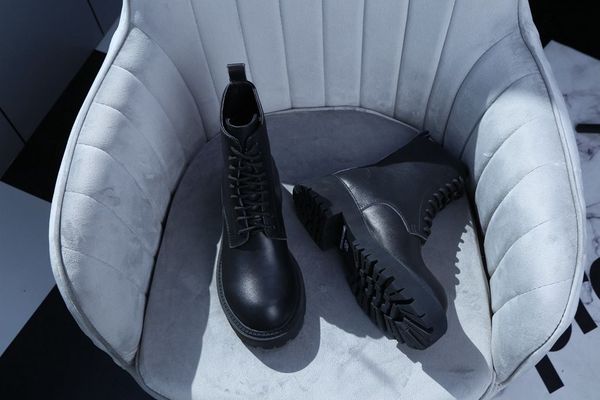 women's shoes boots casual shoesbal̢enc̢iaga high-heeled boots designer ladies private customization 35-42 size with box 2128, Black
women's shoes boots casual shoesbal̢enc̢iaga high-heeled boots designer ladies private customization 35-42 size with box 2128, Black