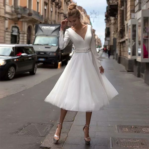 2021 new short dress as a bride dressed novia robe simplicity cetim tule manga longa pxsi, Blue;red
2021 new short dress as a bride dressed novia robe simplicity cetim tule manga longa pxsi, Blue;red