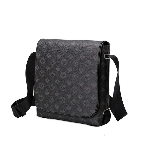 luxurys designers 2021 new fashion single shoulder cross business leather leisure men's bag
luxurys designers 2021 new fashion single shoulder cross business leather leisure men's bag