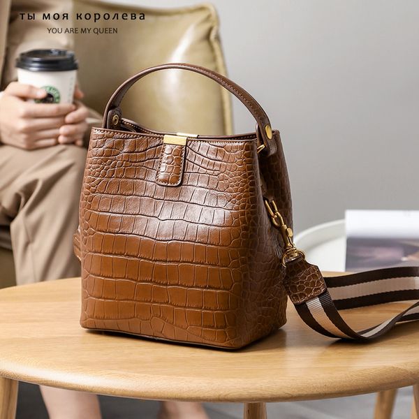 retro genuine leather bucket crocodile pattern shoulder bags 2020 new women handbags ladies purse female crossbody bags c0121
retro genuine leather bucket crocodile pattern shoulder bags 2020 new women handbags ladies purse female crossbody bags c0121