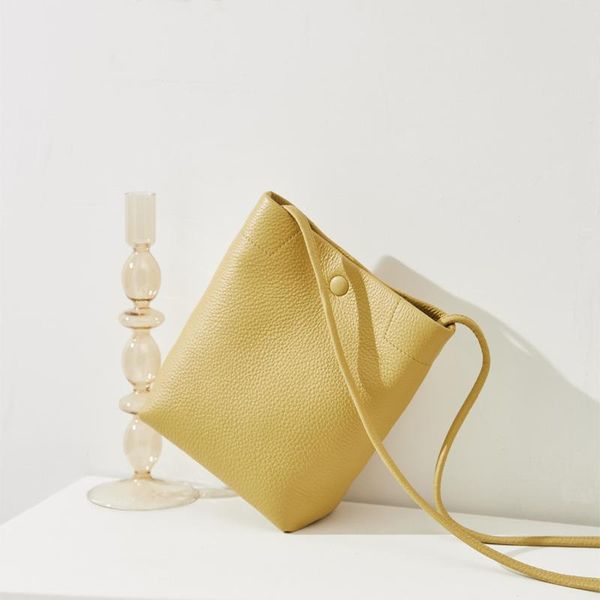 кожаная женская сумка 2020 осень / зима новая сумка мини-ведро моды одно плечо головы слой коровья тренд наклон
кожаная женская сумка 2020 осень / зима новая сумка мини-ведро моды одно плечо головы слой коровья тренд наклон