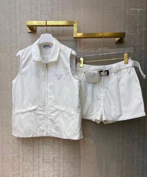 lu runway 2020 high-end brand fashion women's super popular suit stand collar vest small jacket with small shorts1, White
lu runway 2020 high-end brand fashion women's super popular suit stand collar vest small jacket with small shorts1, White