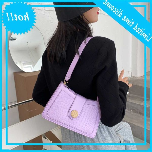 crocodile pattern baguette handbag for 2020 candy color chains women small shoulder bags fashion design leather armor
crocodile pattern baguette handbag for 2020 candy color chains women small shoulder bags fashion design leather armor
