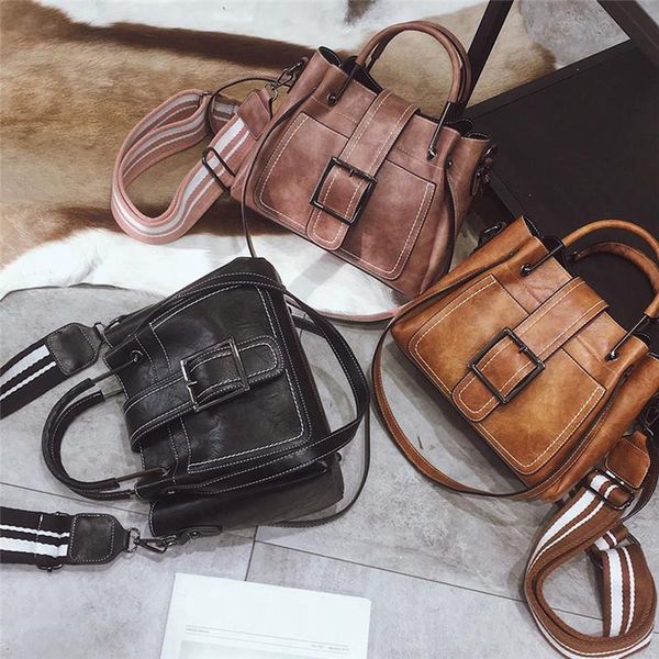 shoulder bags 2021 bag women korean retro bucket wide strap messenger handbag solid vintage interior zipper pocket
shoulder bags 2021 bag women korean retro bucket wide strap messenger handbag solid vintage interior zipper pocket