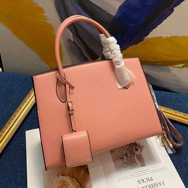 designer lady handbag totes one shoulder leather luxury classic fashion official leisure large capacity mother baby size 33-24-15cm
designer lady handbag totes one shoulder leather luxury classic fashion official leisure large capacity mother baby size 33-24-15cm