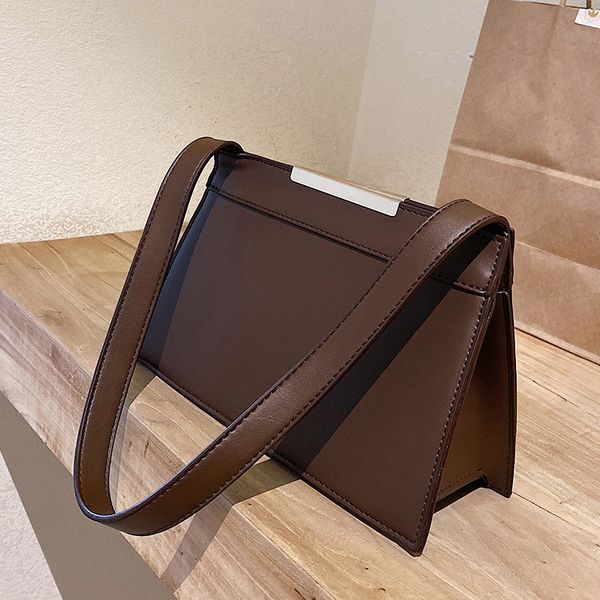 small high sense versatile women 2020 new winter fashion niche designer single shoulder messenger bag
small high sense versatile women 2020 new winter fashion niche designer single shoulder messenger bag