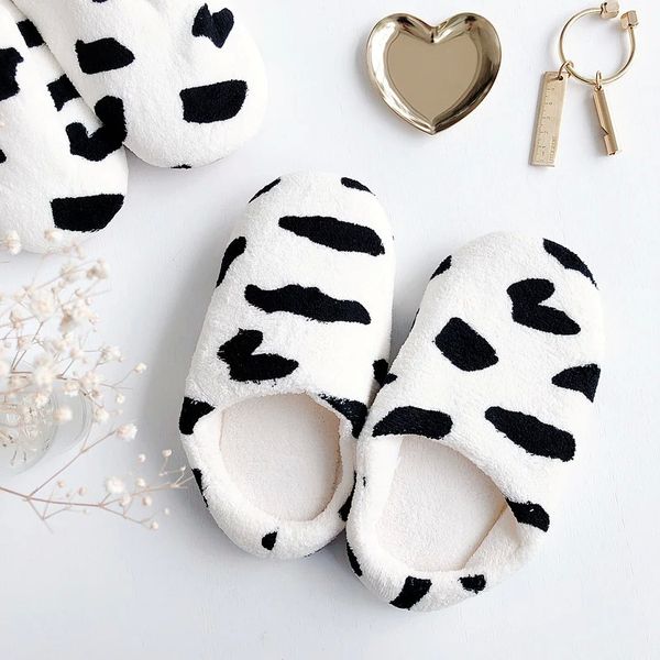 2021 winter shoes woman indoor slippers warm plush quiet lovers home floor slides soft faux fur male female cotton slippers #qp1k, Black
2021 winter shoes woman indoor slippers warm plush quiet lovers home floor slides soft faux fur male female cotton slippers #qp1k, Black